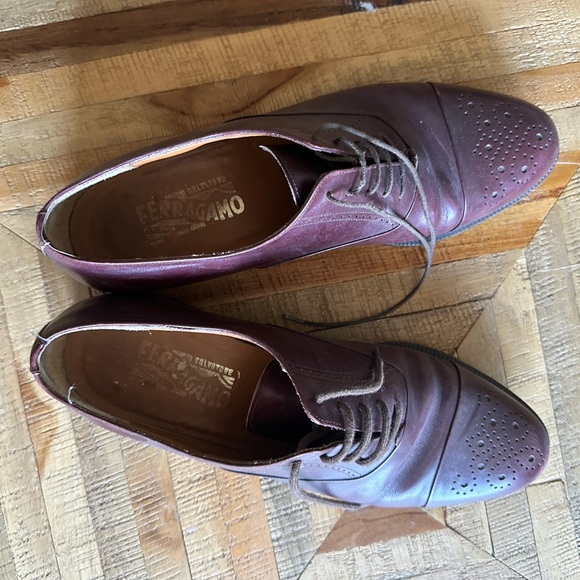 Dress Shoes - Picture 3 of 4